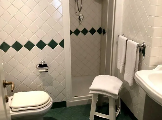 Apollo Bed & Breakfast 4*