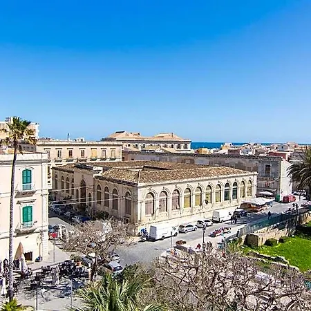 Apollo Panzió 3*