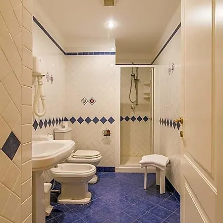 Apollo Panzió 3*