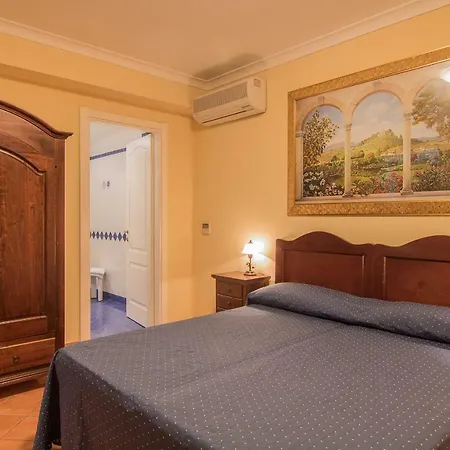 Apollo 4* Συρακούσες