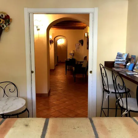 Apollo Bed & Breakfast 3*