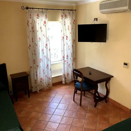 Panzió Apollo Szirakúza