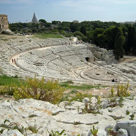 Apollo Syracuse