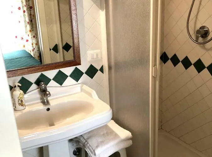 Bed & Breakfast Apollo 4*